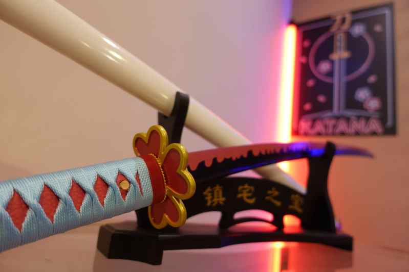 Mitsuri Kanroji Katana Sword (Carbon Steel 1060) - Katana America